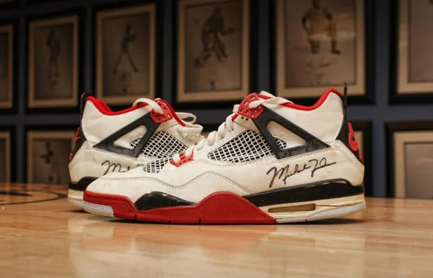Air Jordan 4: Hành Trình Từ Một Đôi Giày Thi Đấu Đến Biểu Tượng Văn Hóa