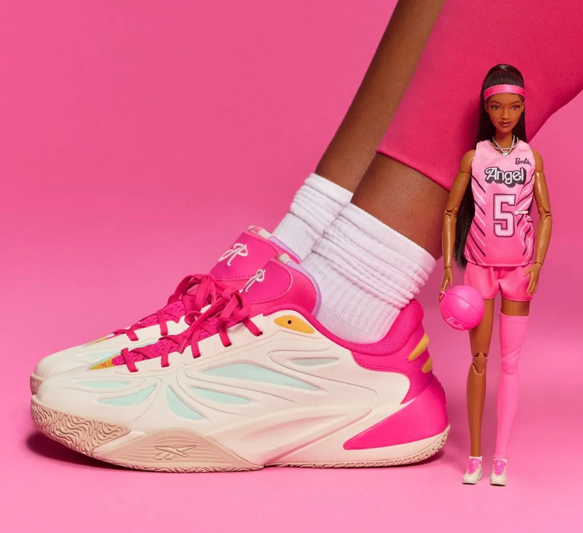 Barbie x Reebok Angel Reese 1: Bản Hợp Tác Đầy Màu Hồng