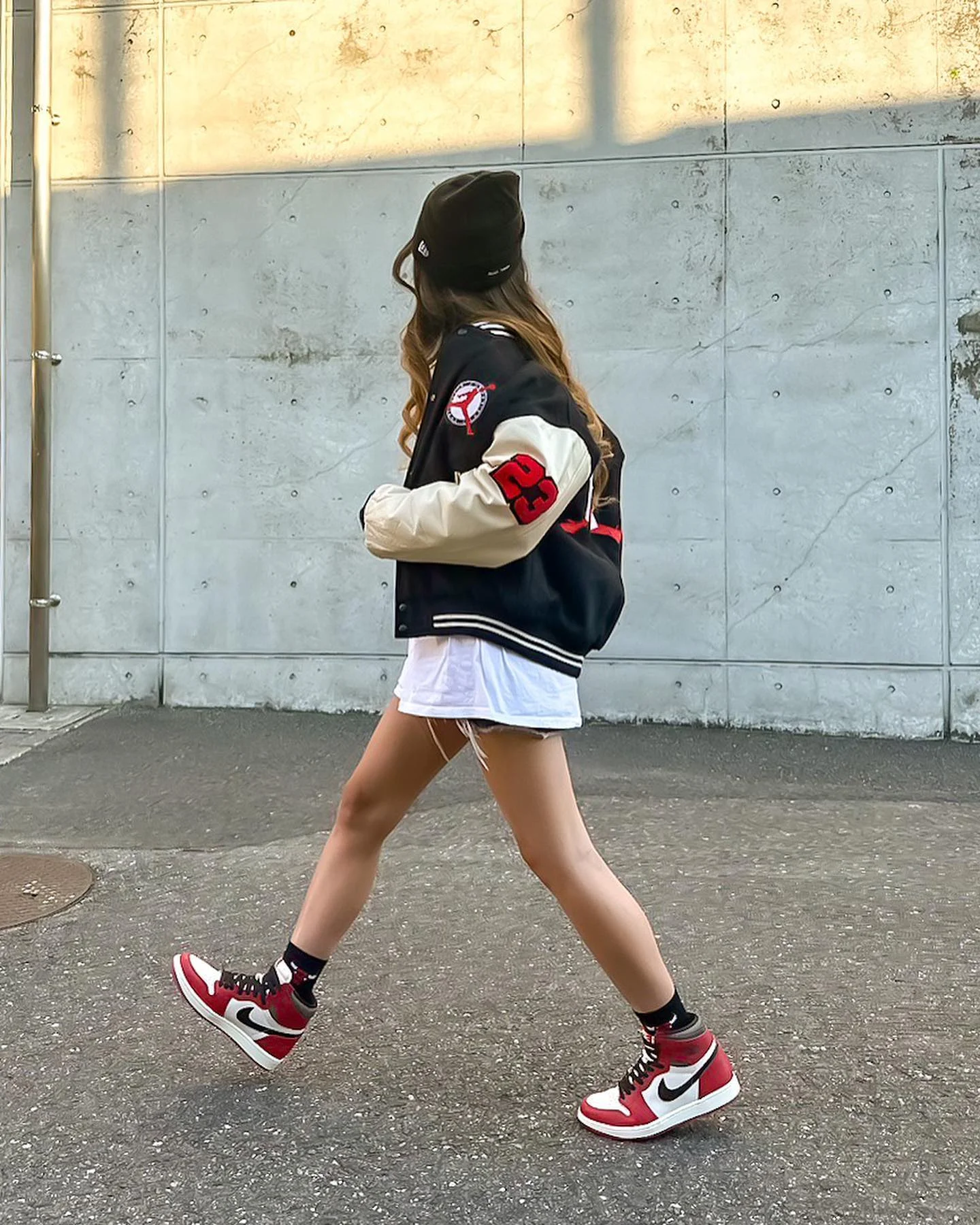 Air Jordan 1 mặc sao cho đẹp? Bí kíp phối đồ tôn dáng từ đầu đến chân