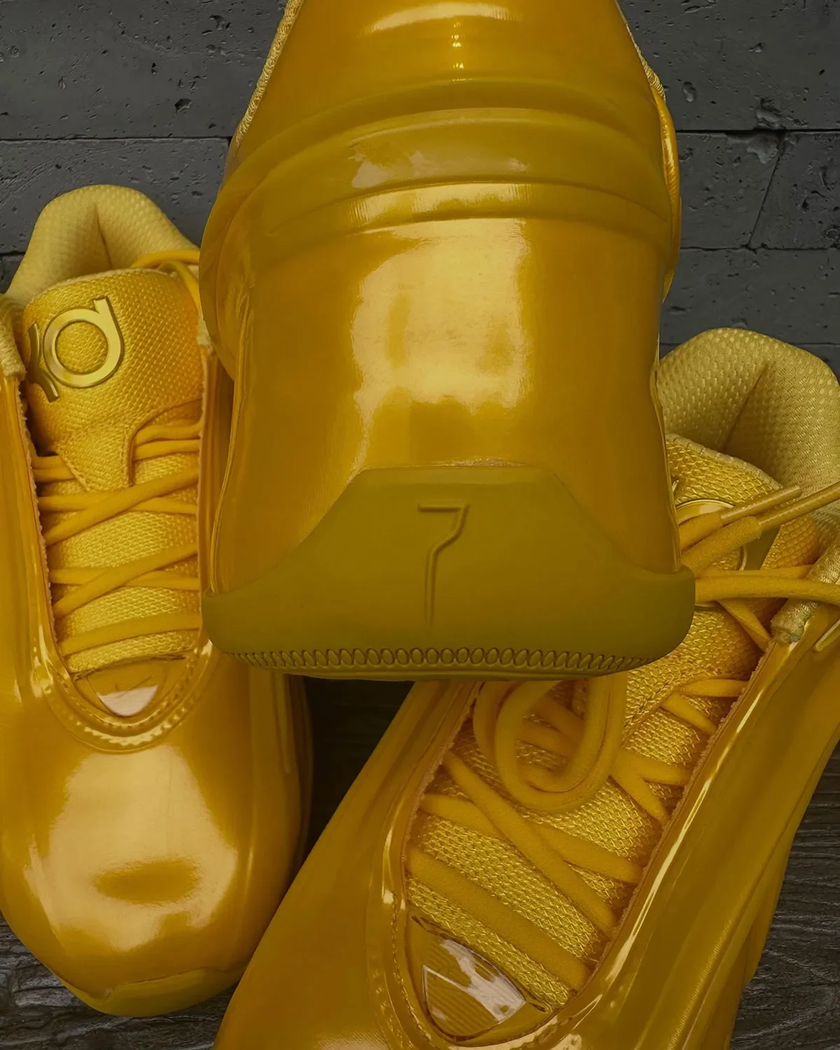 Nike KD 19 "Butter Candy": Sắc Vàng Cam Trên Silhouette Y2K