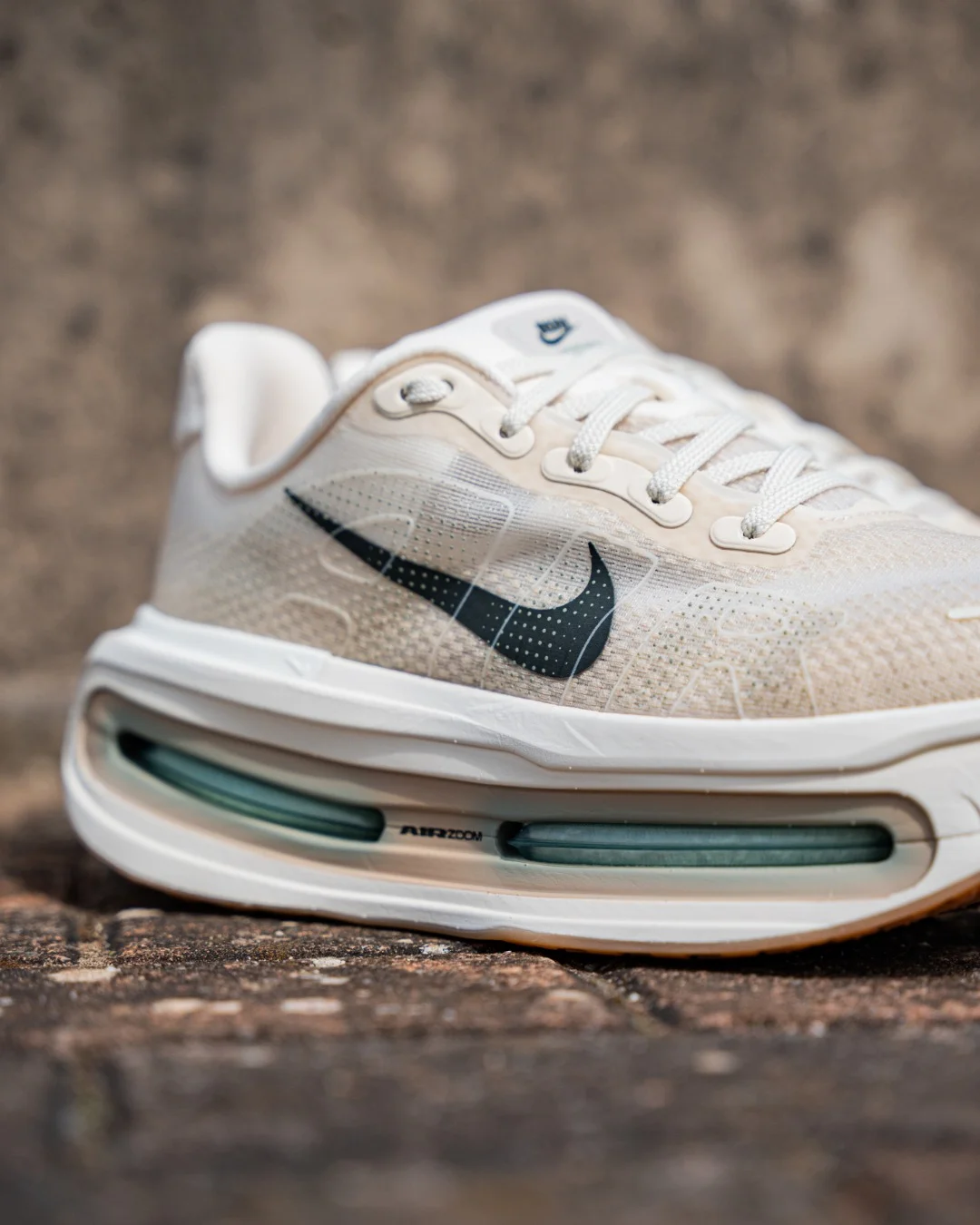 Review Hiệu Năng Nike Vomero Premium: Đôi Giày Chạy Đa Năng?